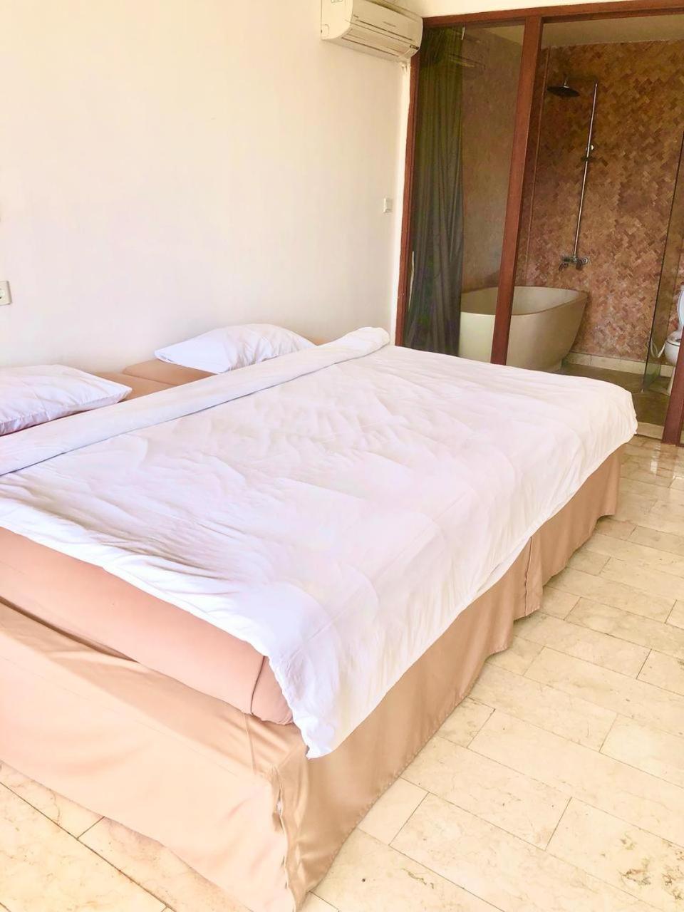 Villa Lotus 8 Canggu  Ngoại thất bức ảnh